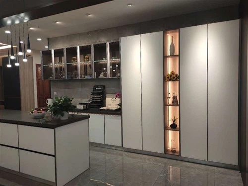 Hliníková kuchyňská skříňka